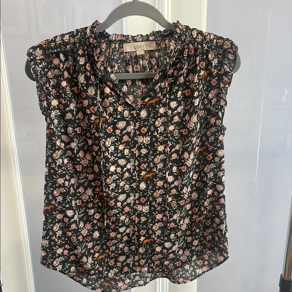 LOFT Women's Floral Grey Top